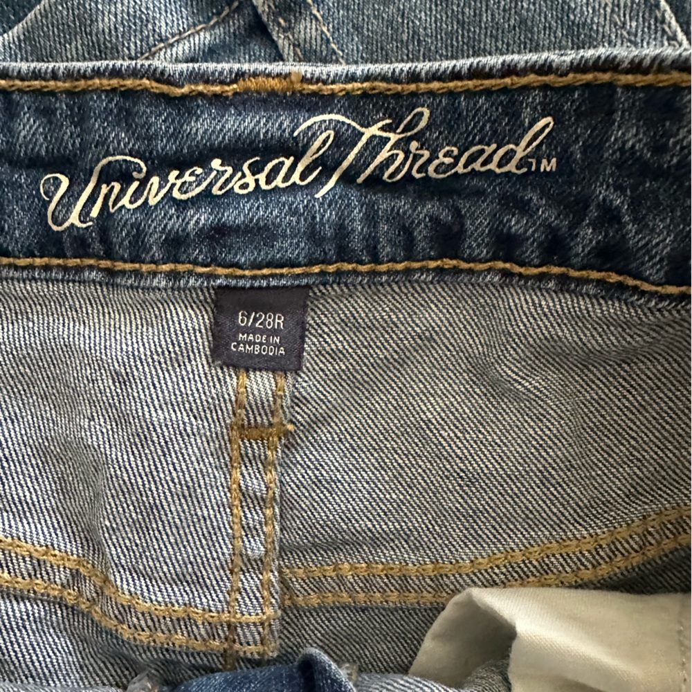 Universal Thread Cut Off Shorts - Picture 2 of 3